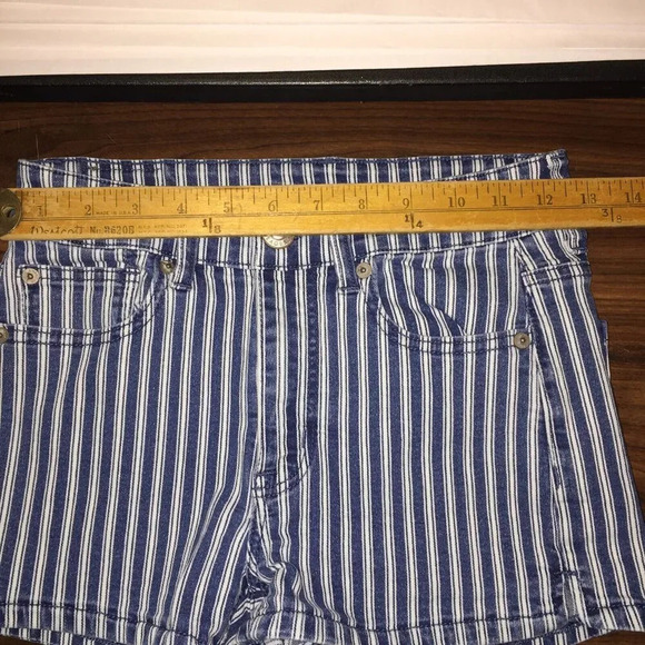 American Eagle Ne(x)t Level Hi-Rise Shortie Denim Shorts Stretch Size 2. - Picture 12 of 14